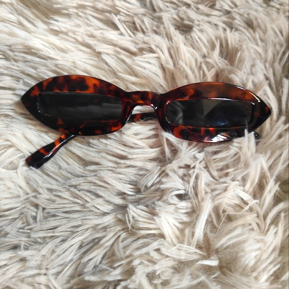 Vintage Brown Tiger Print Sunnies - Picture 2 of 4